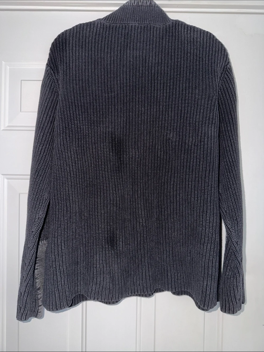 Men’s Orvis Washed Black Ribbed Henley Sweater with Cuff Patches. Sz L